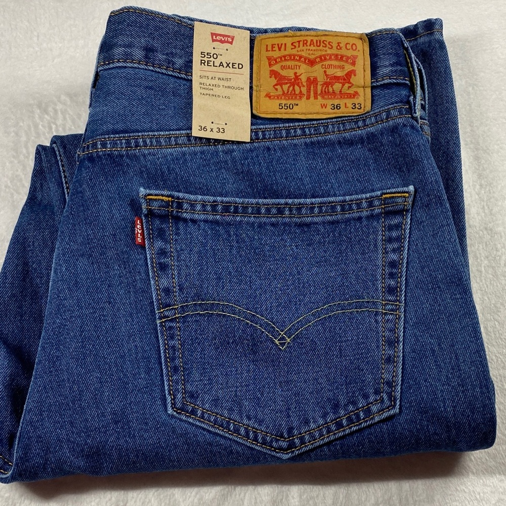 Men's Levi's 550 Relaxed Fit Blue Jeans NWT 36x33